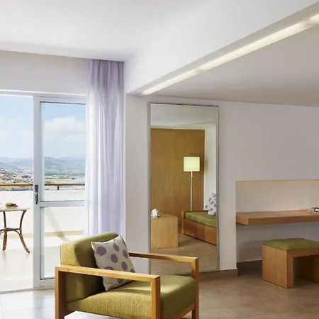 Mare, Seaside Hotel