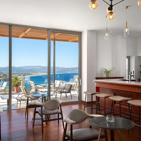 Mare, Seaside Hotel